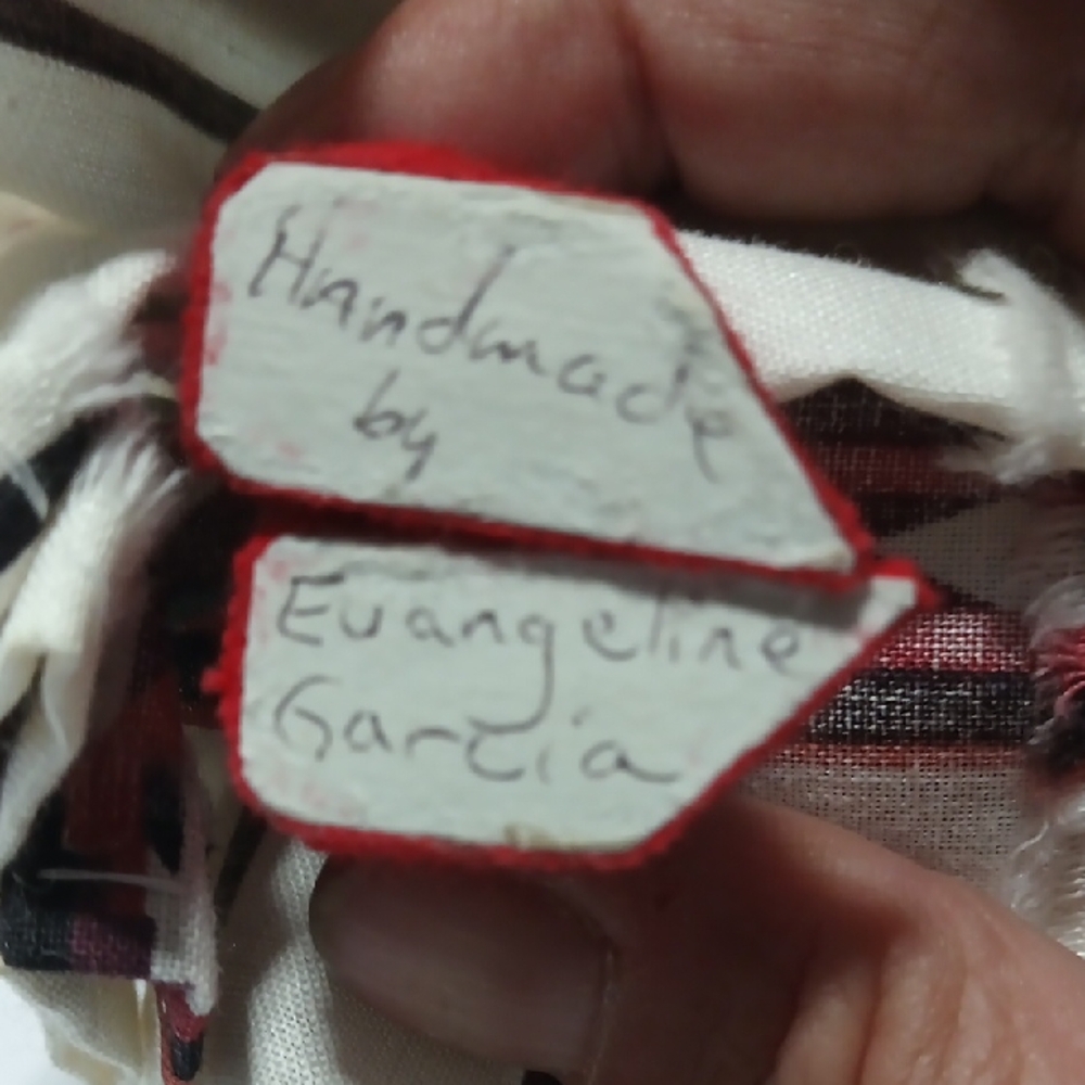 Handcrafted Navajo Signed Doll Made By Evangeline Garcia In Early 2000's - Picture 2 of 4